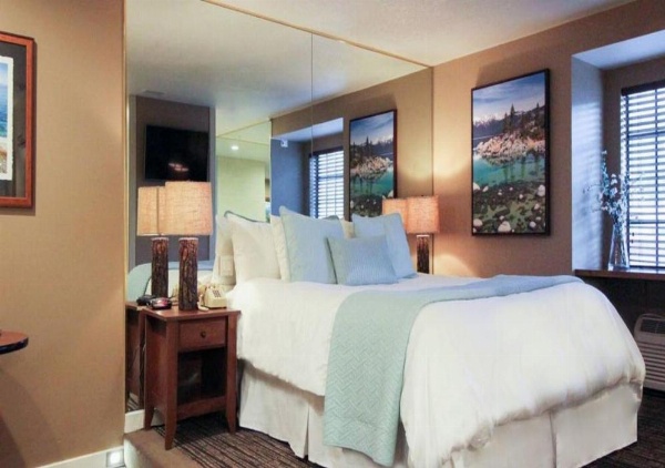 Postmarc Hotel and Spa Suites image 11